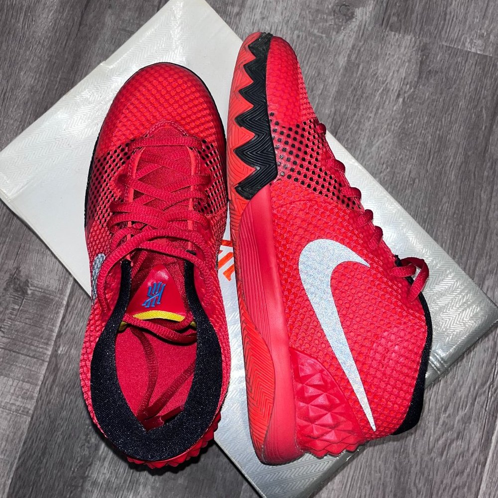 Youth Nike Kyrie 1 (GS)